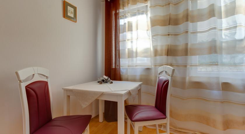 Apartment Nikolina Mali Losinj Ruang foto